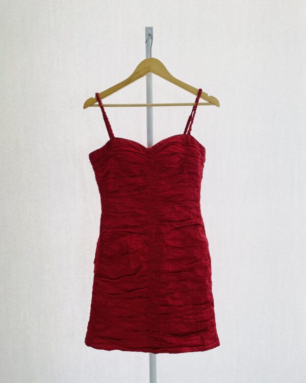 Vestido Curto Vermelho Drapeado Lastex Meio e Lateral BCBG - P