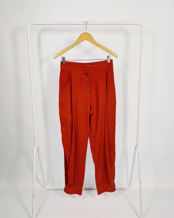 Calça terracota com botões e pregas na frente LE SOLEIL D´ ÉTÉ - P