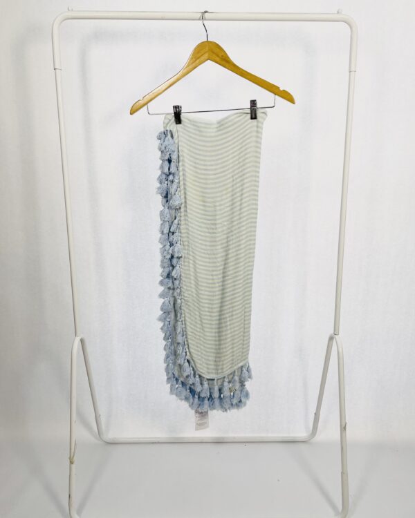 Canga Listra branca com Azul pompom azul - único