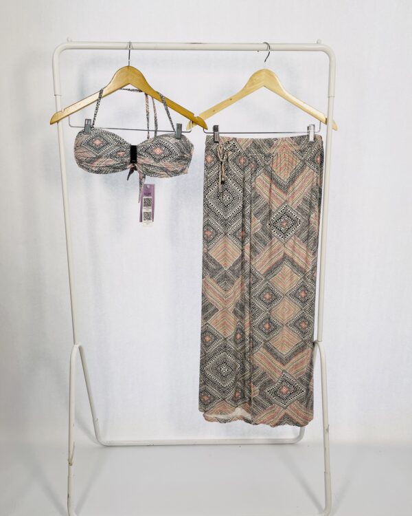 Conjunto Top e saia fendas estampada Cores TRACK & FIELD - M