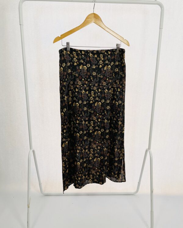 Saia midi estampa floral fundo azul marinho MARIA FILÓ - P *nunca usada*