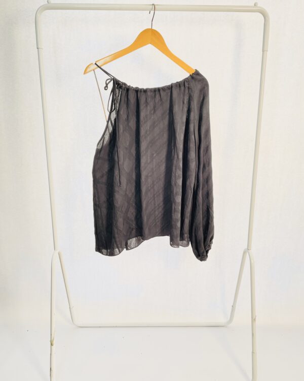 Blusa Bata Ombro só Manga Longa TIG - P