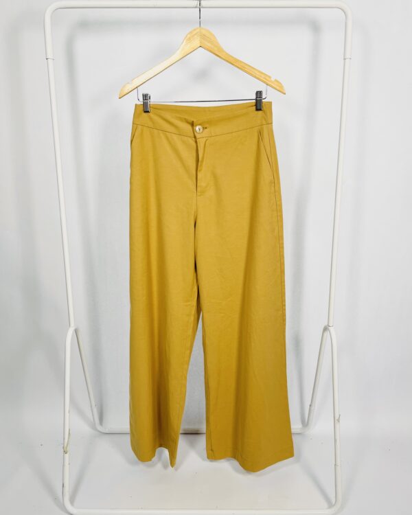 Calça Alfaiataria bege botão claro e Pantalona - 36