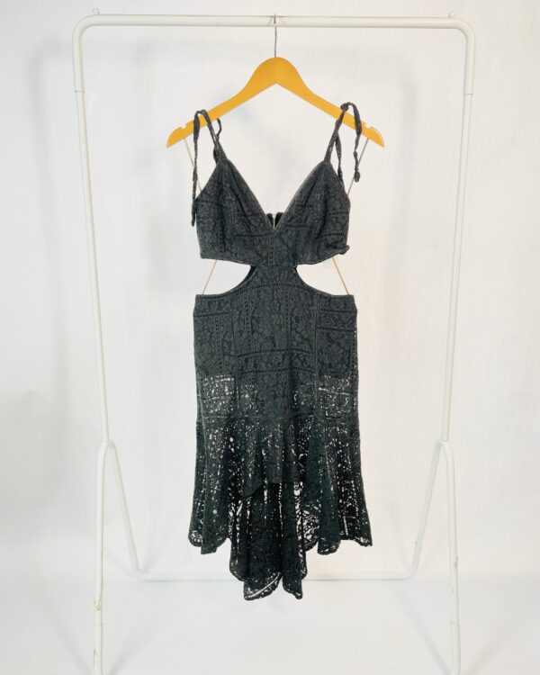 Vestido preto renda recortes na cintura NV - G