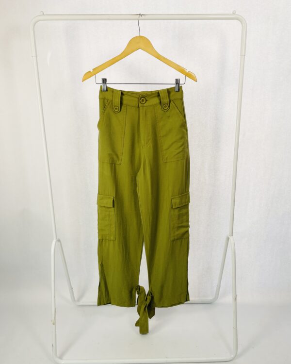 Calça pantalona cargo verde com pespontos DOT CLOTHING - PP