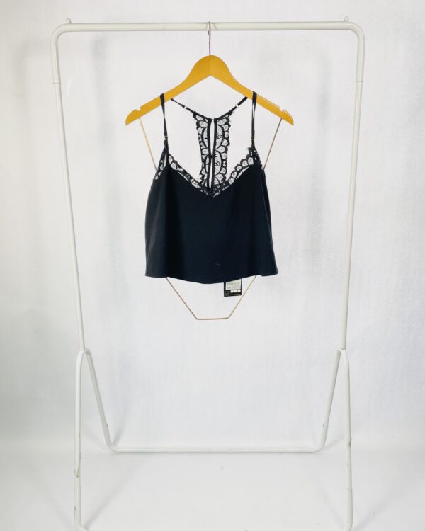 Blusa croped preta com renda AGILITA - 36 *NUNCA USADA*