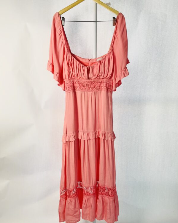 Vestdido Rosa com detalhes em bordadan na cintura e na barra DELIGHHT - p